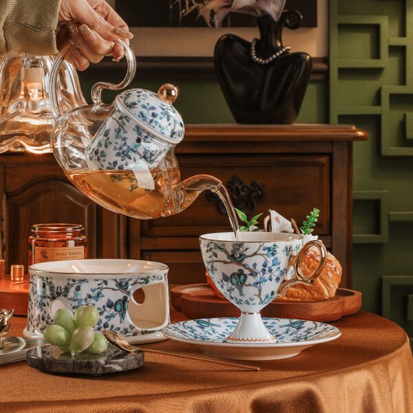 European-style Bone China Coffee Cup and Saucer Set with Stemmed Glasses Elegant English Afternoon Tea Set with Premium-Quality Teacups