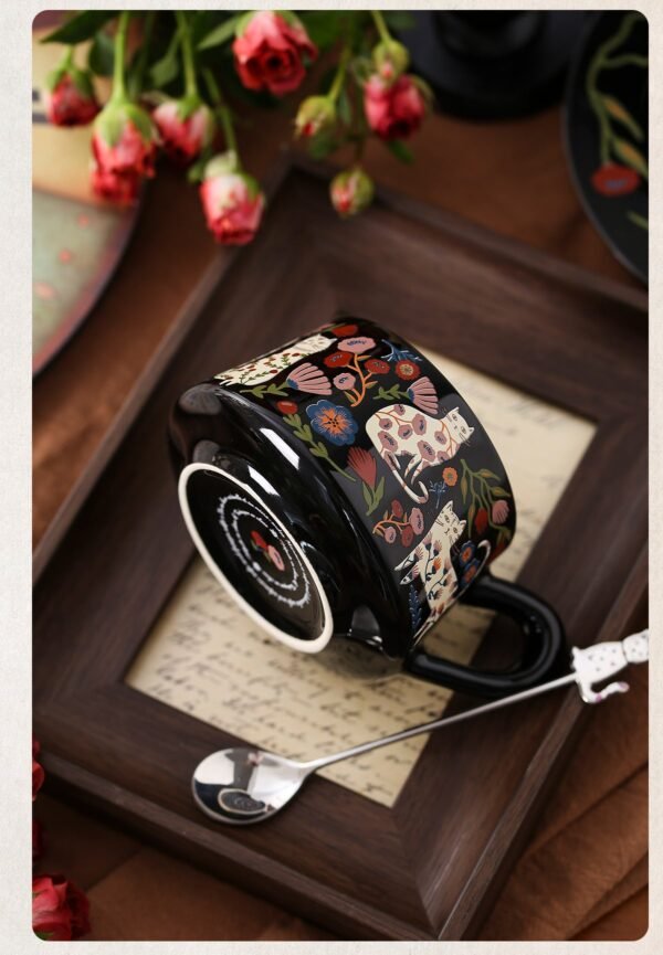 Stylish Niche Coffee Cups Luxury-inspired Ceramic Cup and Saucer Set High-end Aesthetic Mug & Coffee Cup Collection